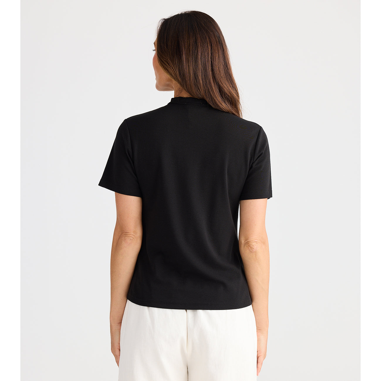 Naomi Tee Black