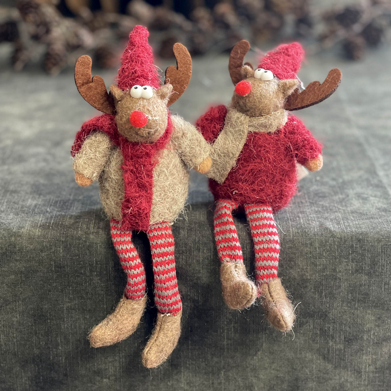 Sitting/Hanging Christmas Reindeer Decoration