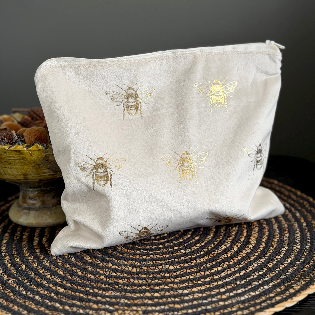 Velvet Bee Cosmetic Bag Peal/Gold