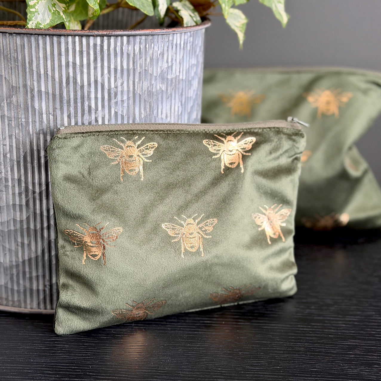 Velvet Bee Cosmetic Bag Green/Gold