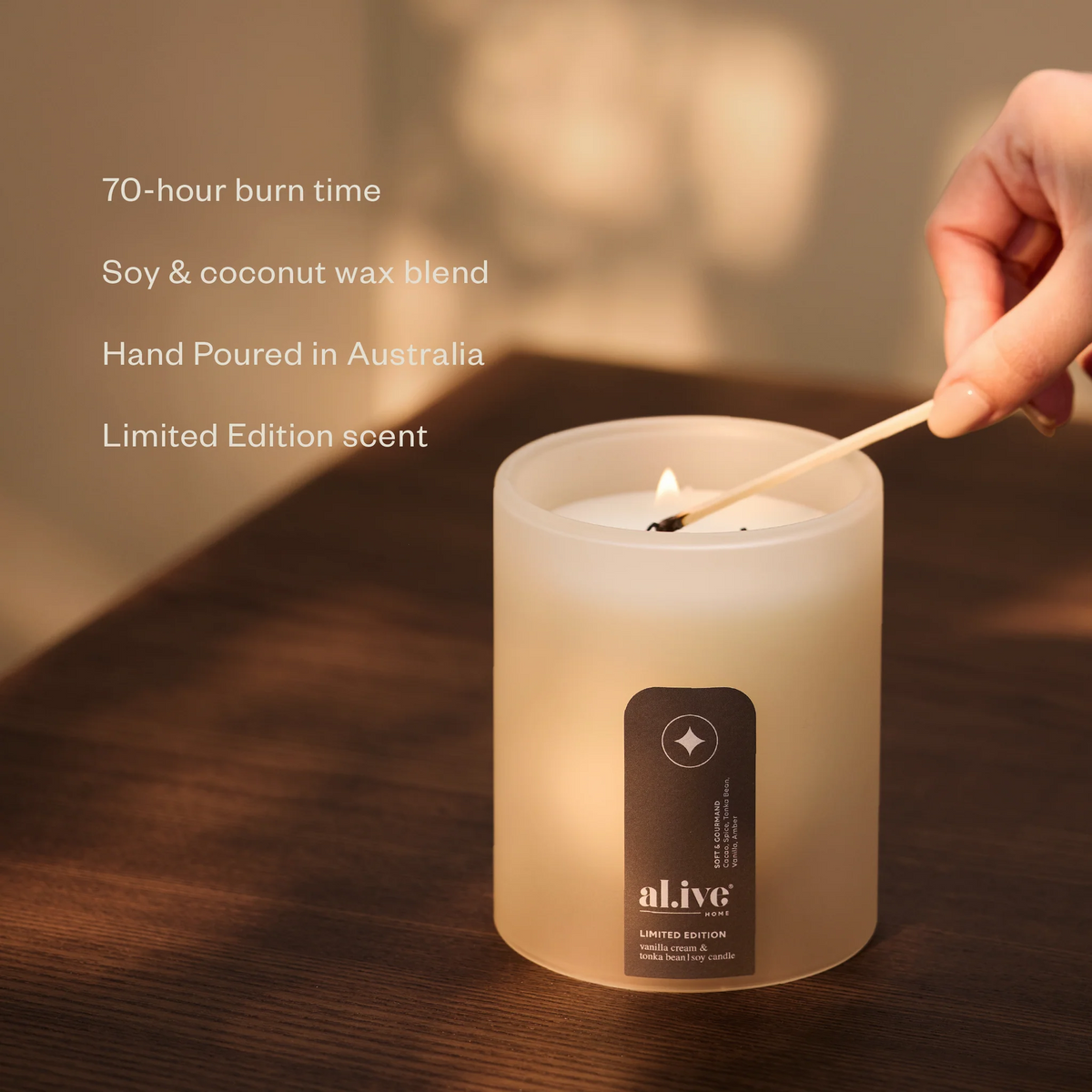 Holiday Soy Candle Vanilla Cream & Tonka Bean