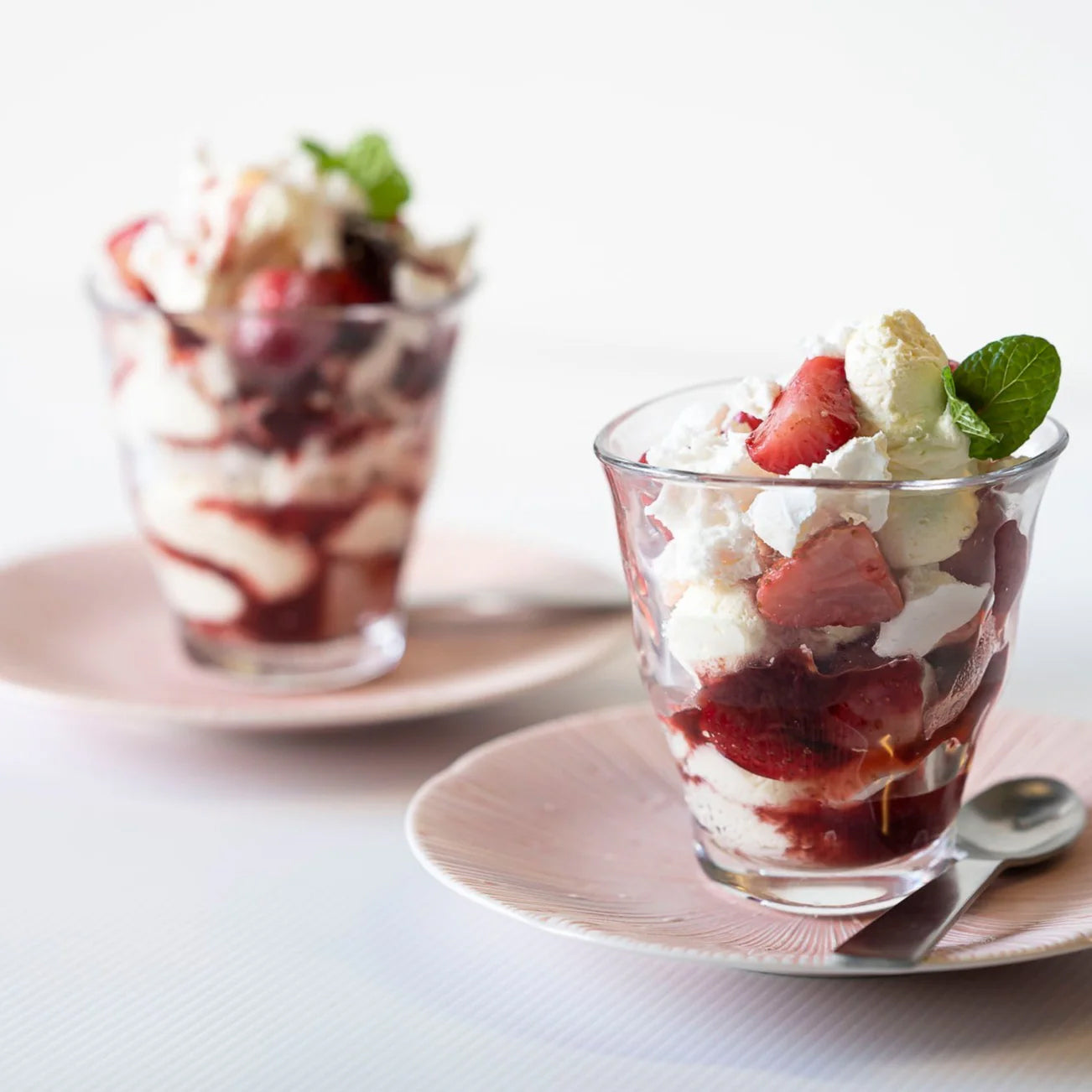 Cranberry Mini Pavlovas 8 Pack