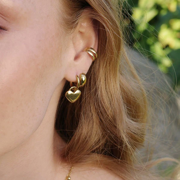Gold Hoops w Heart
