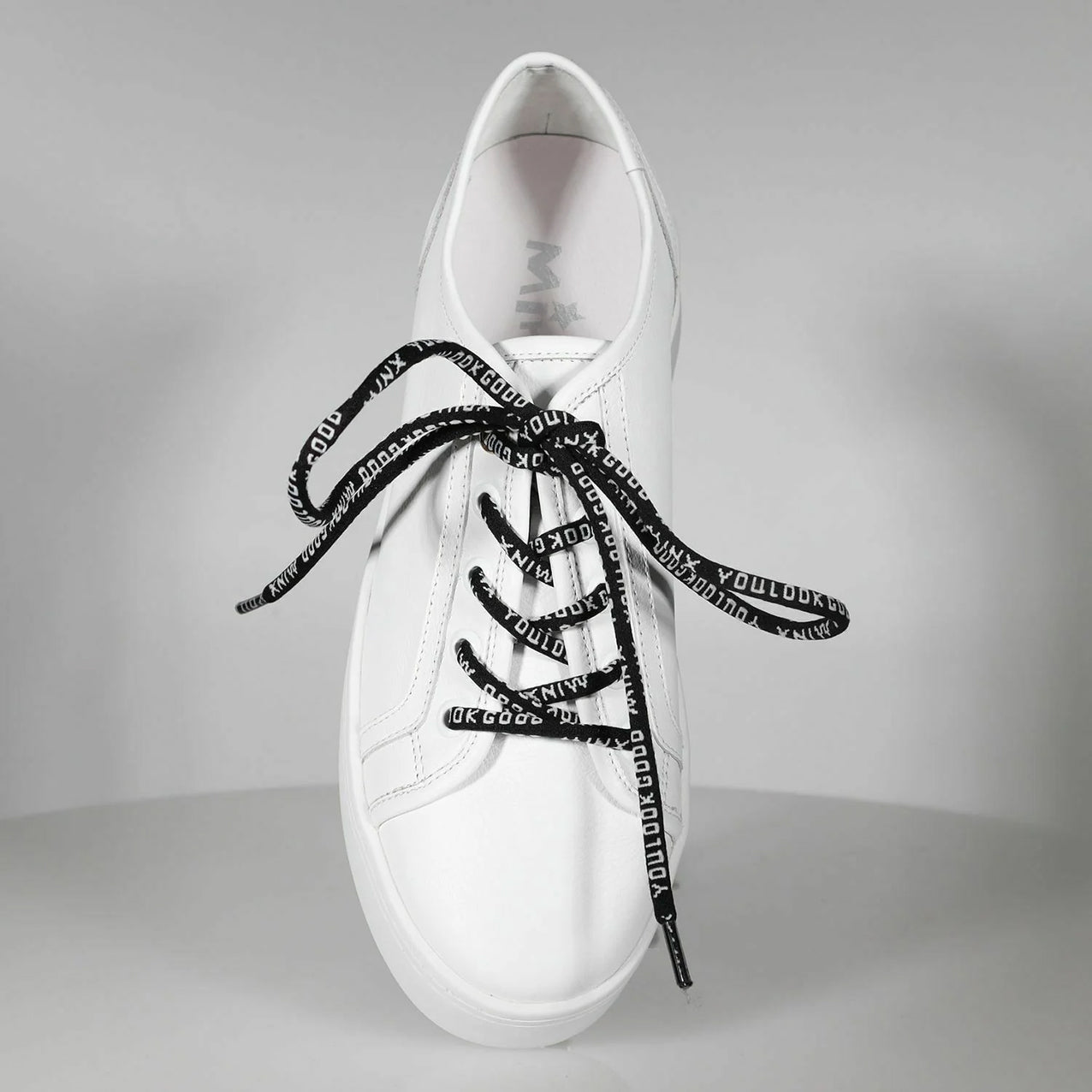 You Look Good Laces Black