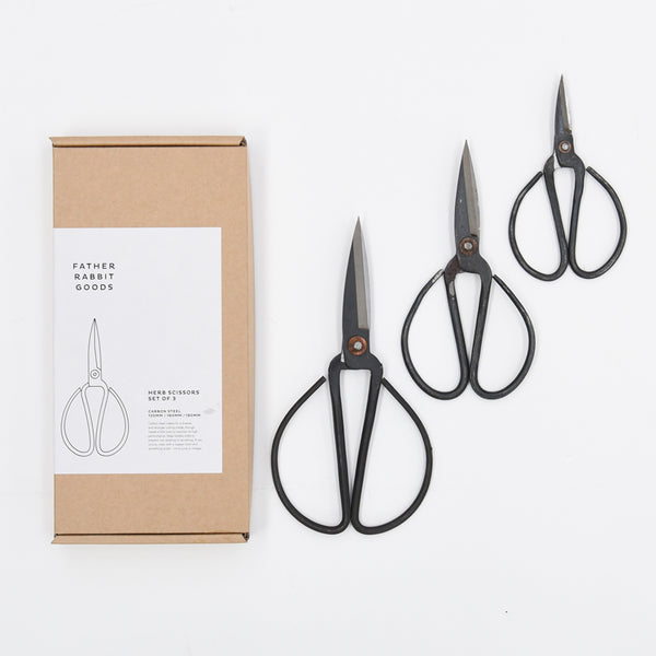 A handy set of three of Father Rabbit’s own herb scissors. Crafted from carbon steel, making a sharper and stronger cutting blade, though it needs some love to maintain its high performance. Keep your blades oiled to prevent rust, sticking or tarnishing. If rust does occur, we suggest cleaning with a copper cloth and something acidic like citrus juice or vinegar.  The set includes three different sized herb scissors:  - 125mm  - 160mm  - 190mm