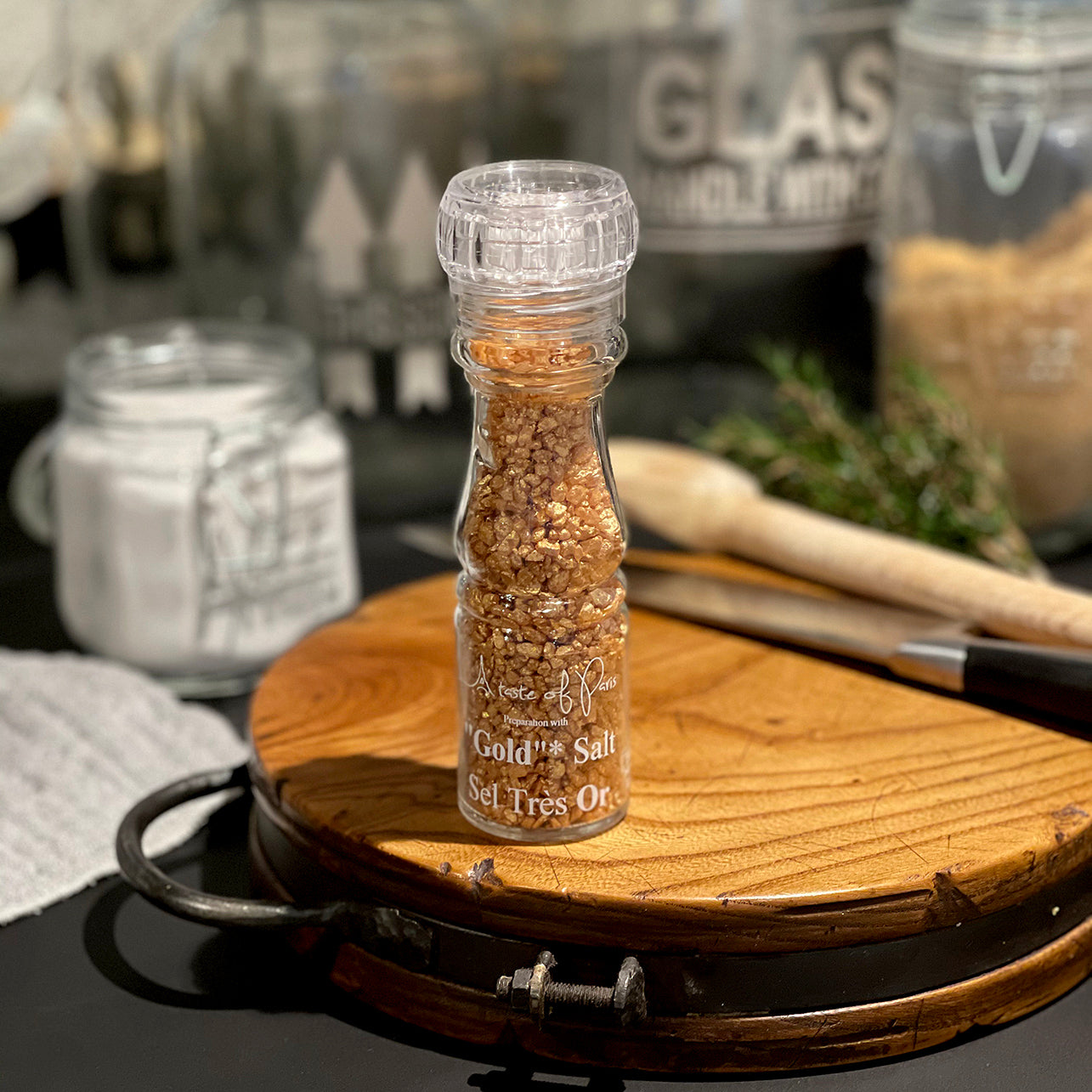 Gold Himalayan Salt will elevate your dishes to new heights with a unique sparkling touch. Size: 110g Grinder