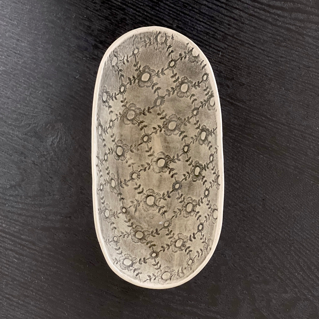 Black Lace Sweet Dish