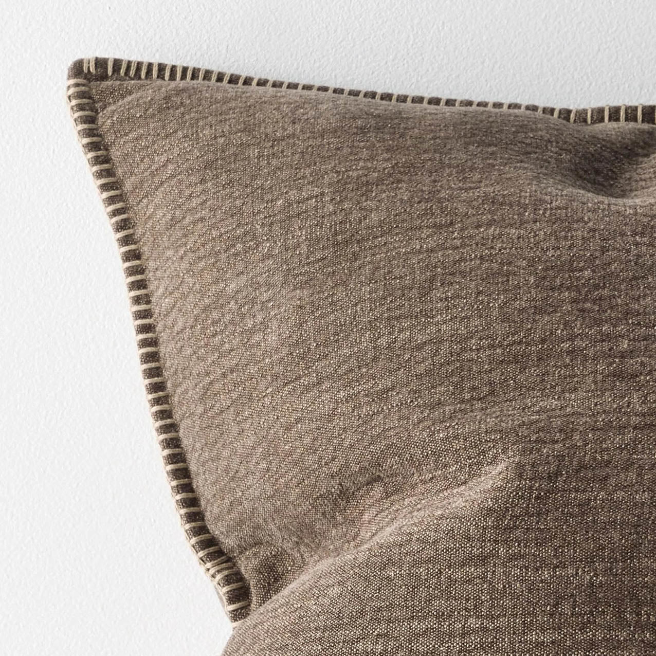 Alba Cushion Bark