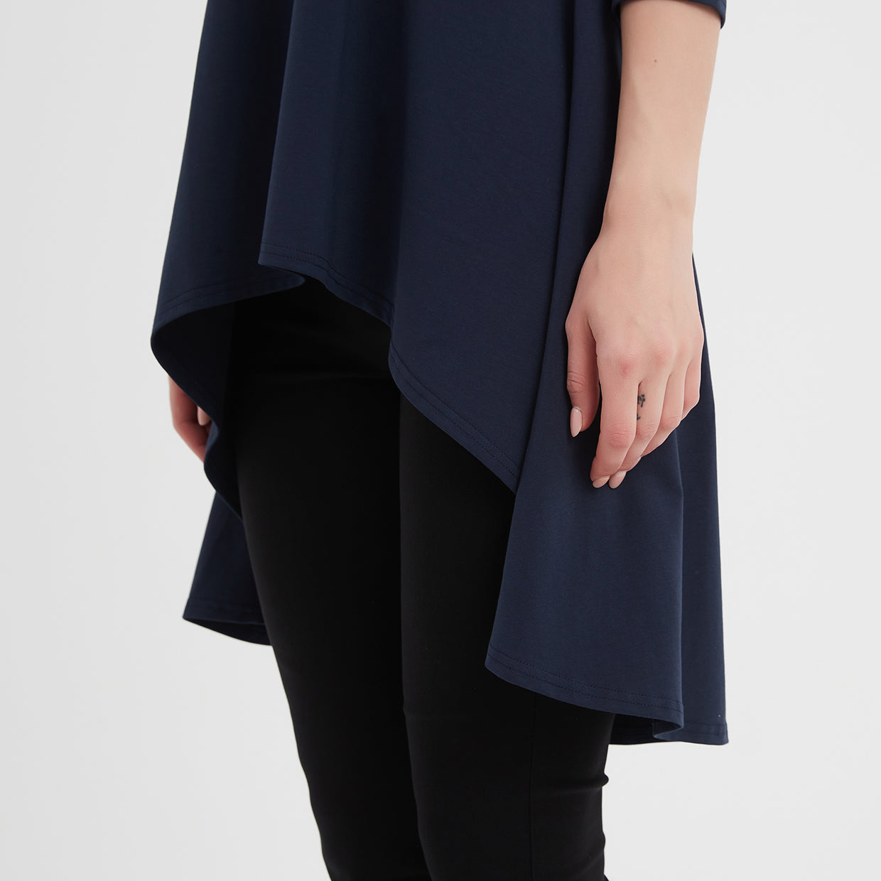 3/4 Sleeve Cascade Top Navy