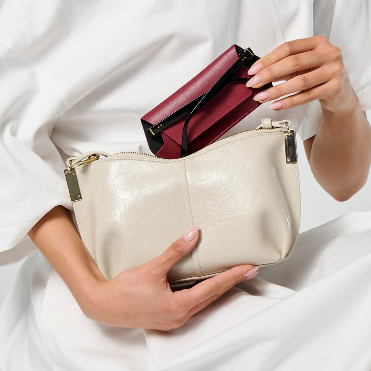 F&L Glasses Case Burgundy