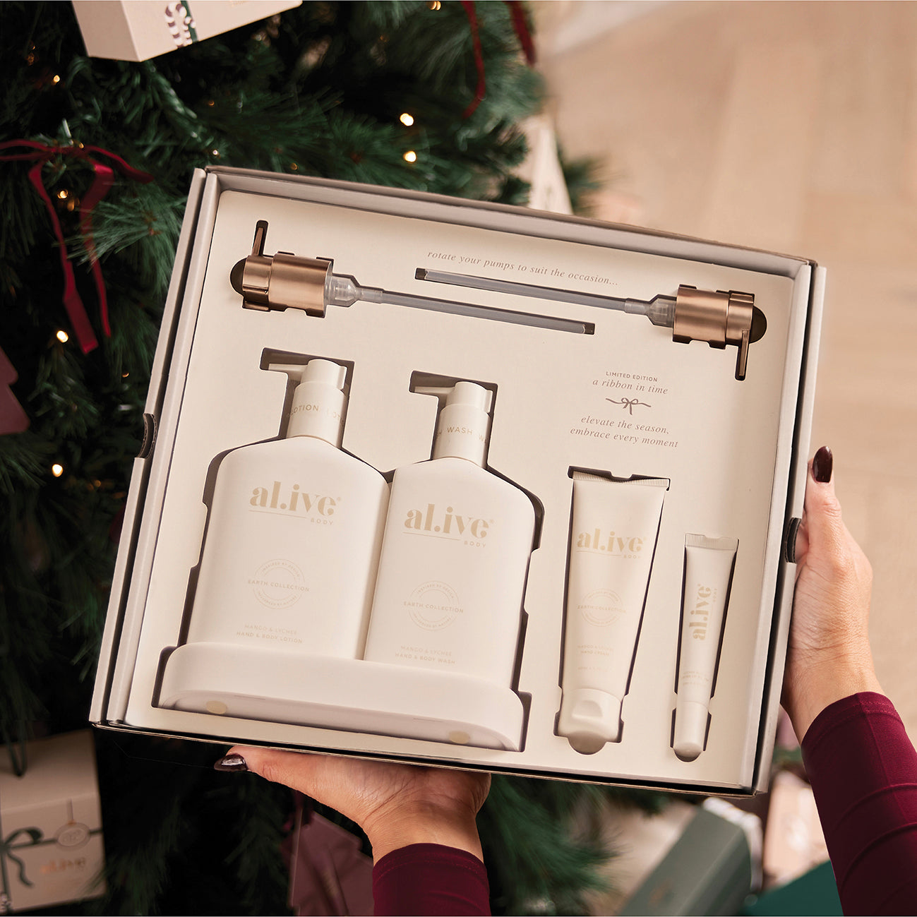 The Icon Set Mango & Lychee