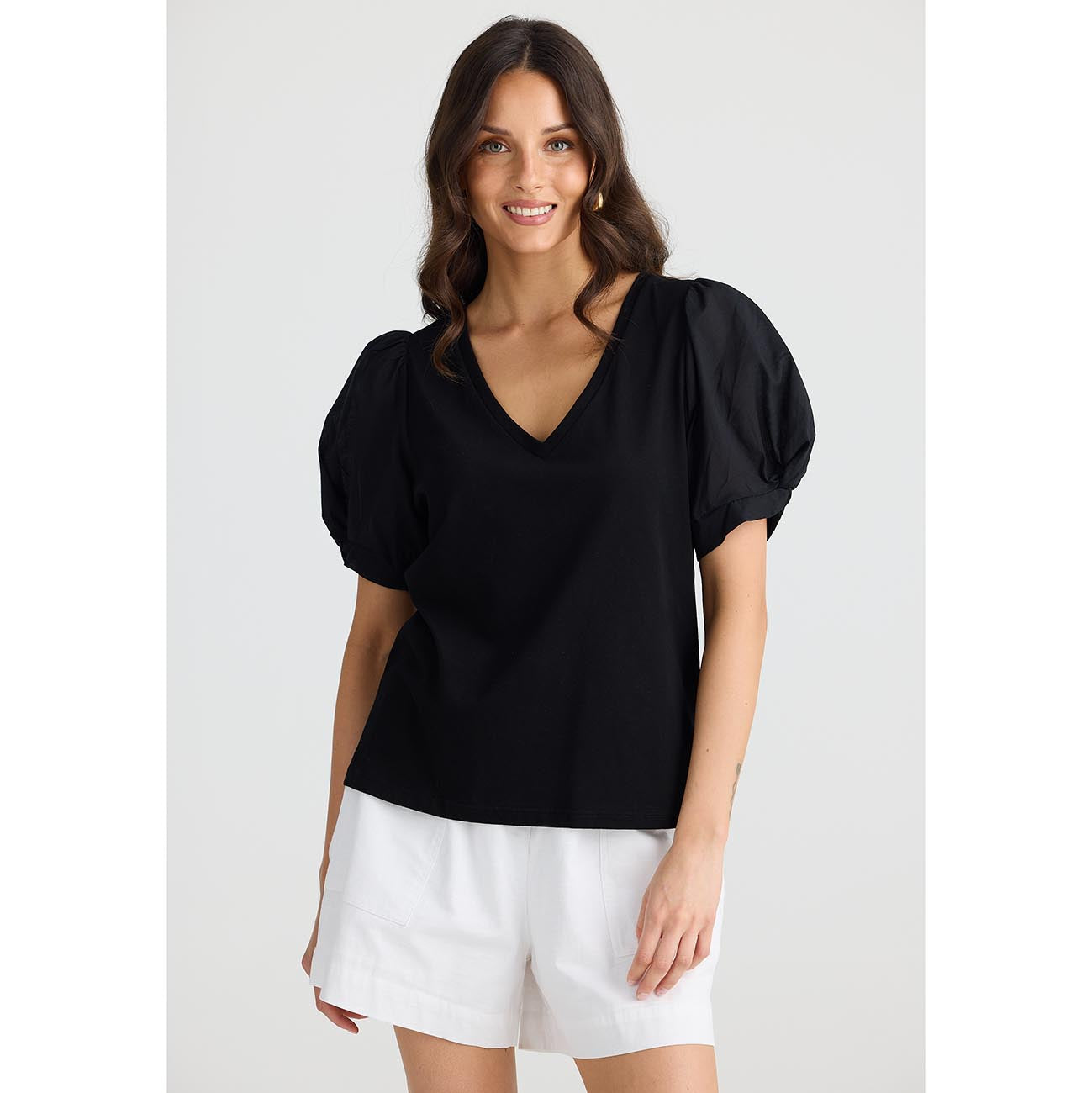 Abigail V-Neck Tee Black