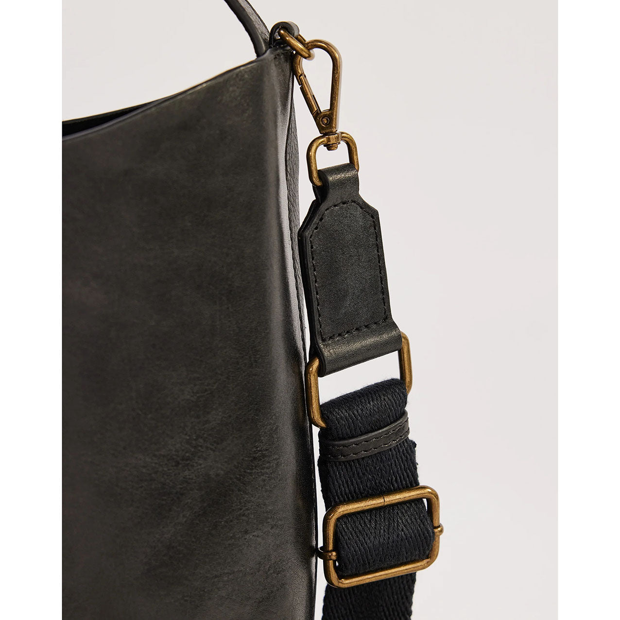 Carmen Bucket Bag Black