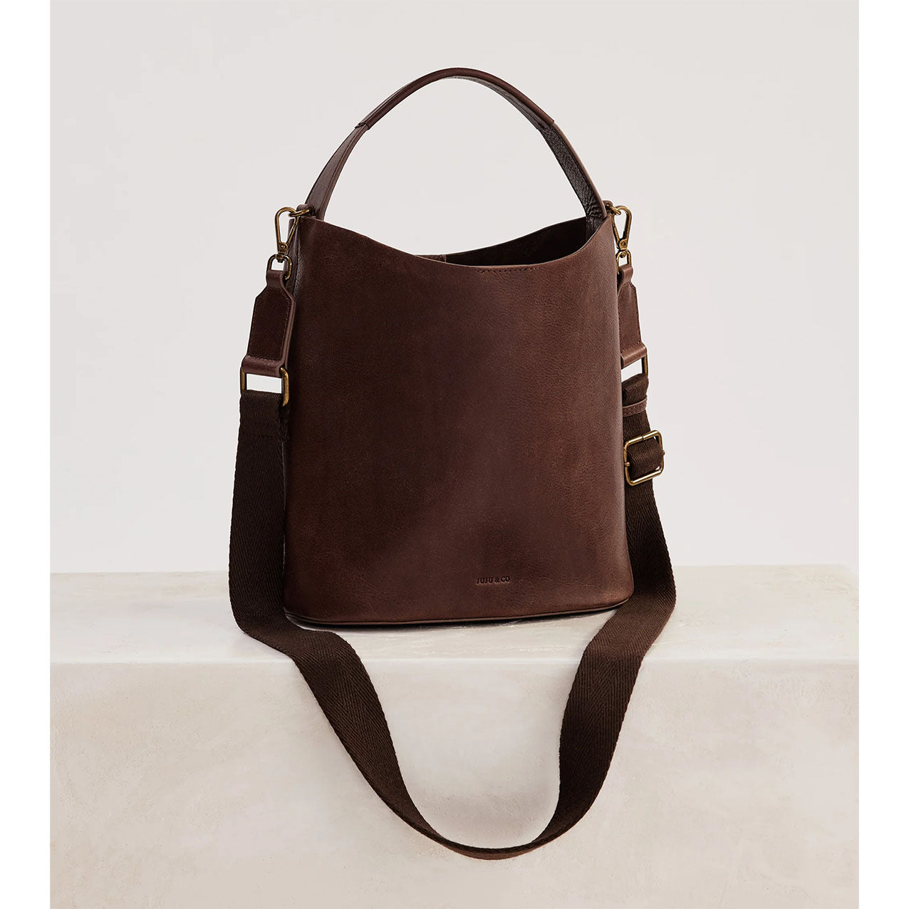 Carmen Bucket Bag Chocolate