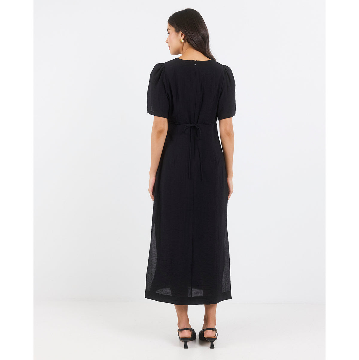 Commend Black Texture Maxi Dress