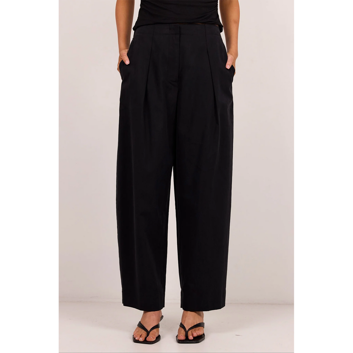 Manifesto Black Barrel Leg Pant