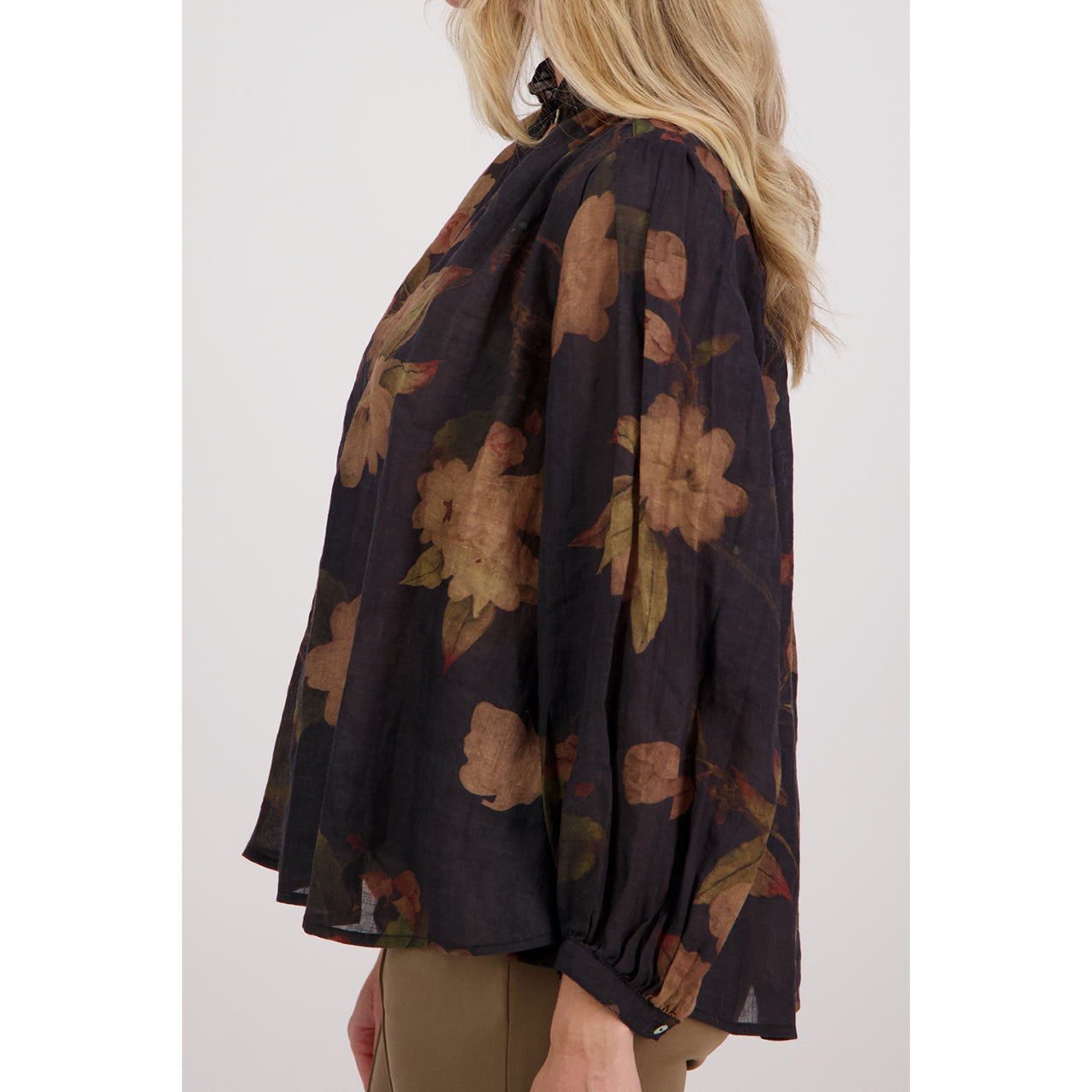 Harper Top Black Floral