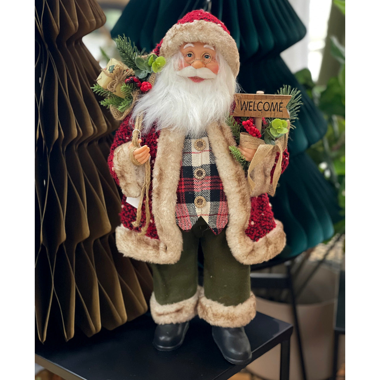 Santa w Welcome Sign