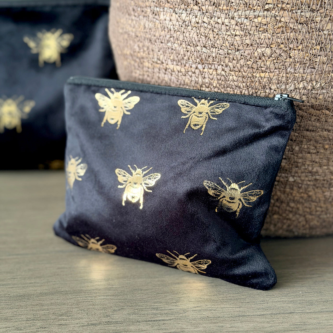 Velvet Bee Cosmetic Bag Black/Gold