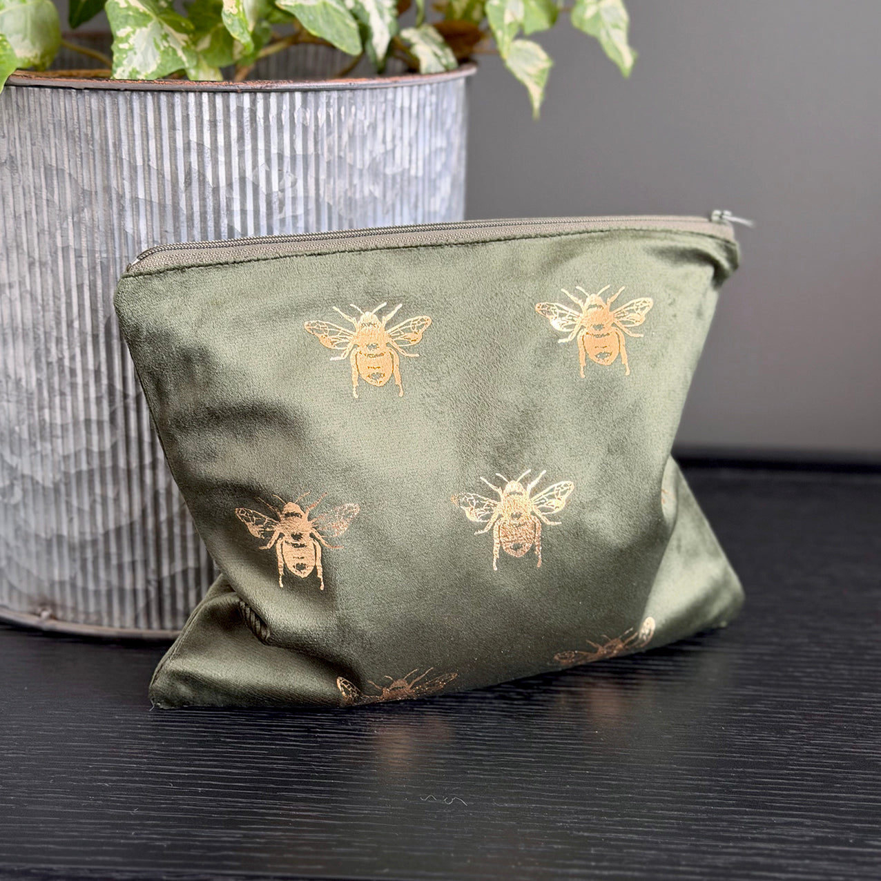 Velvet Bee Cosmetic Bag Green/Gold