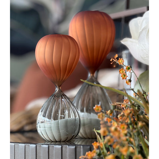 Frosted Ribbed Hour Glass