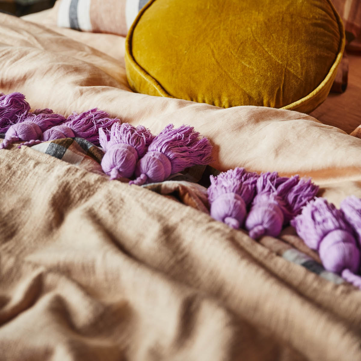 Peachy Lilac Tassel Throw