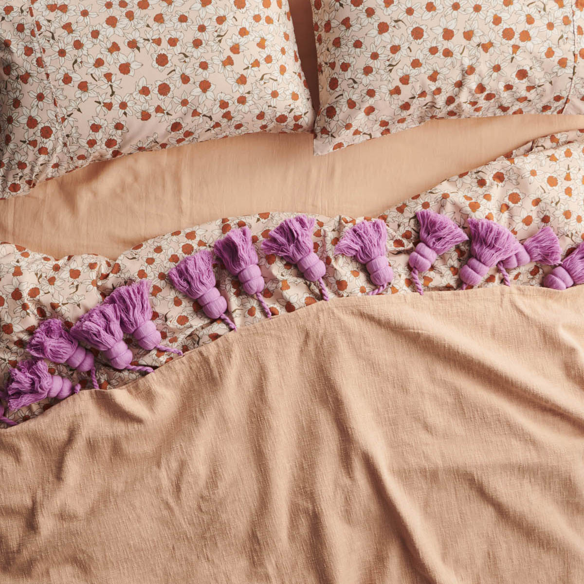 Peachy Lilac Tassel Throw