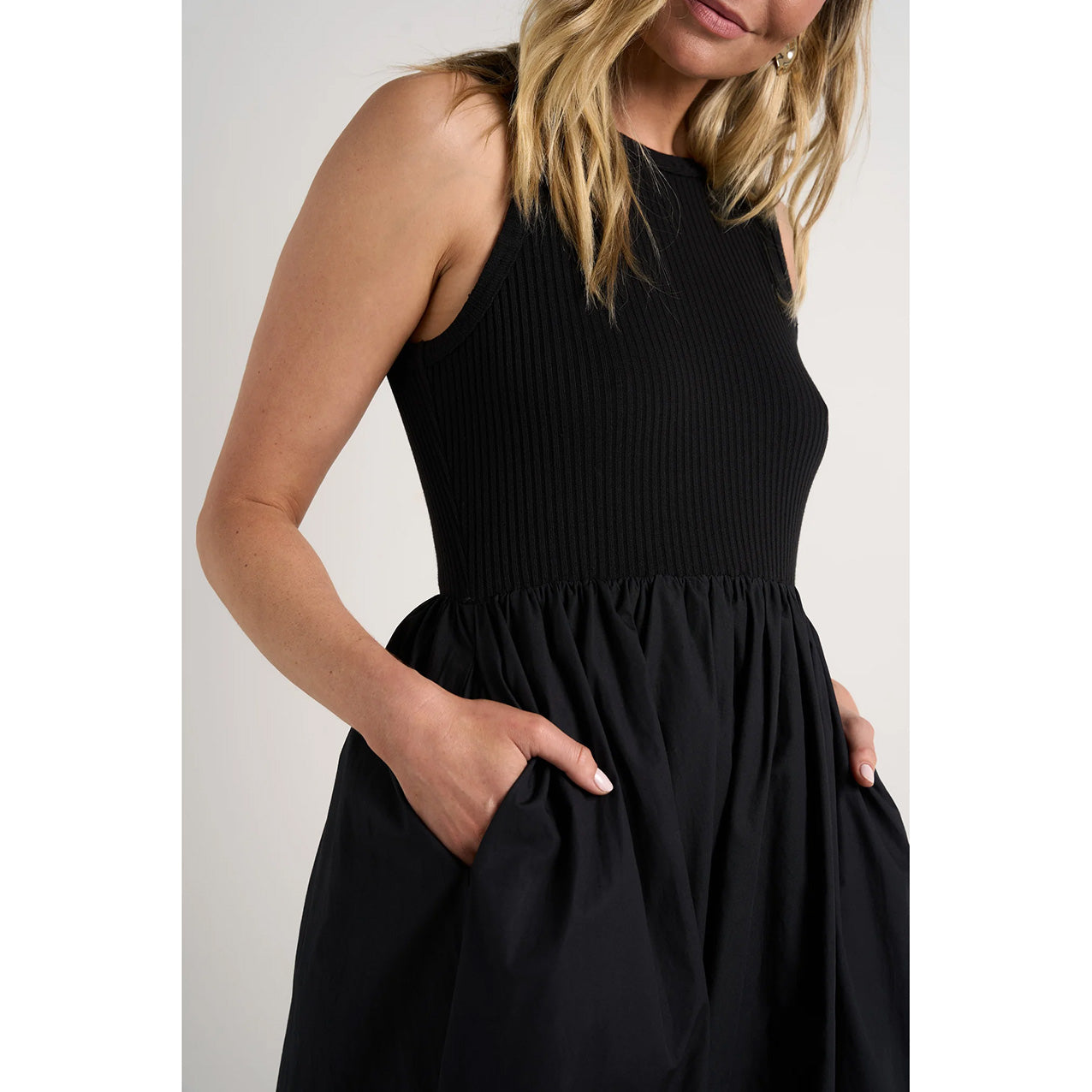 Indispensable Black Crew Neck Contrast Midi Dress