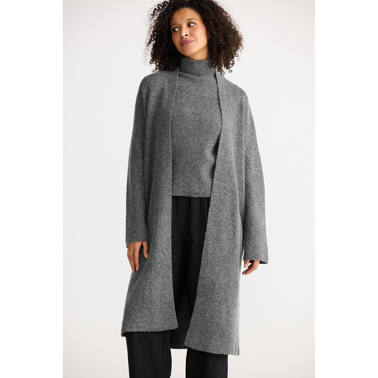 Lucerne Cardi Charcoal