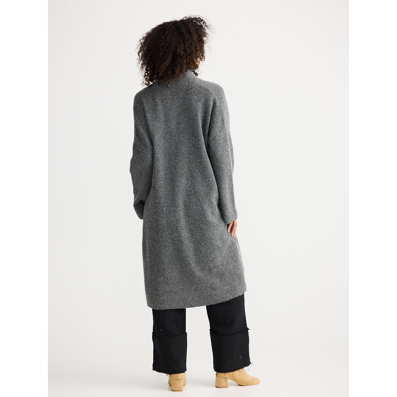 Lucerne Cardi Charcoal