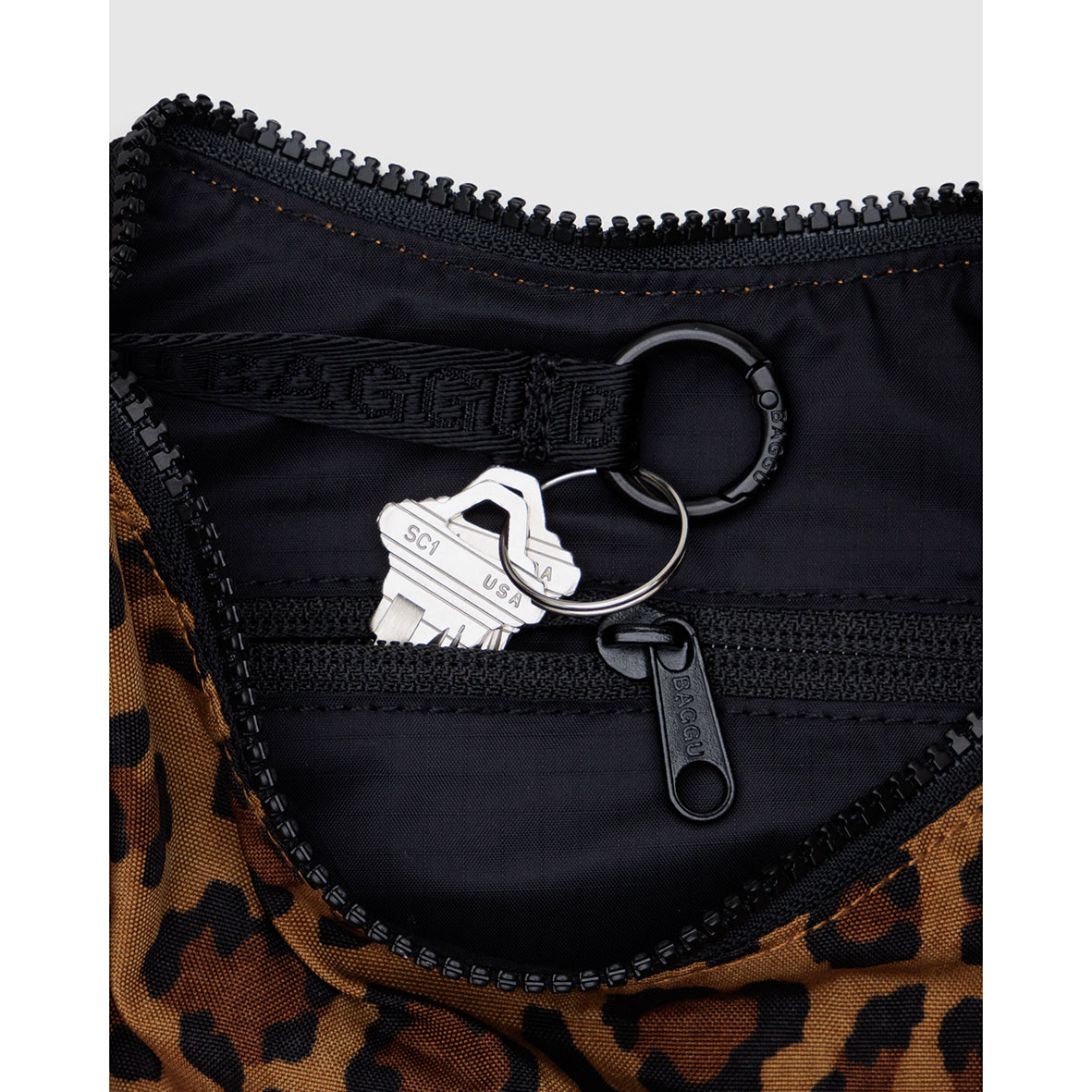 Baggu Small Nylon Crescent Bag Leopard