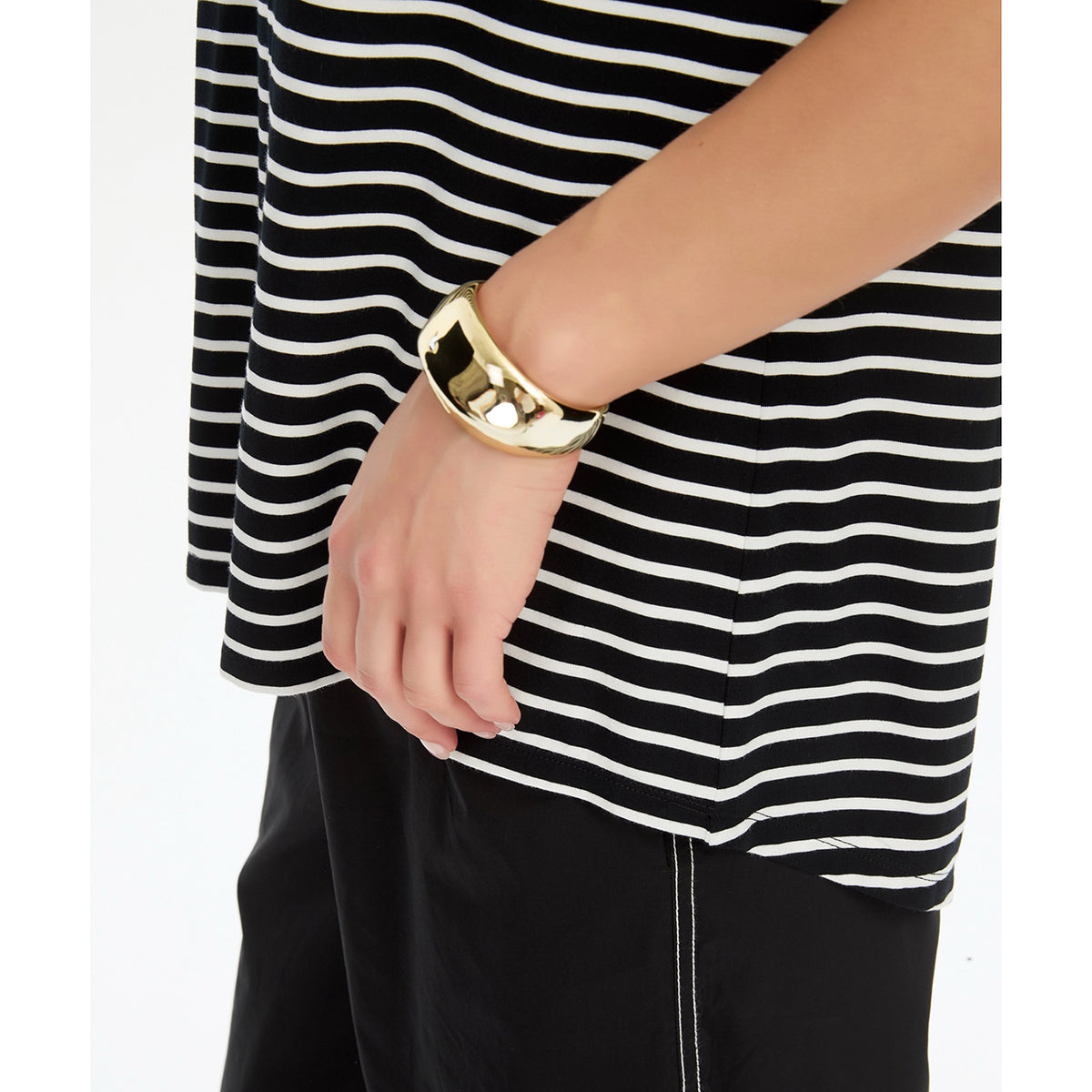 Stripe V Neck Swing Tee Black/White