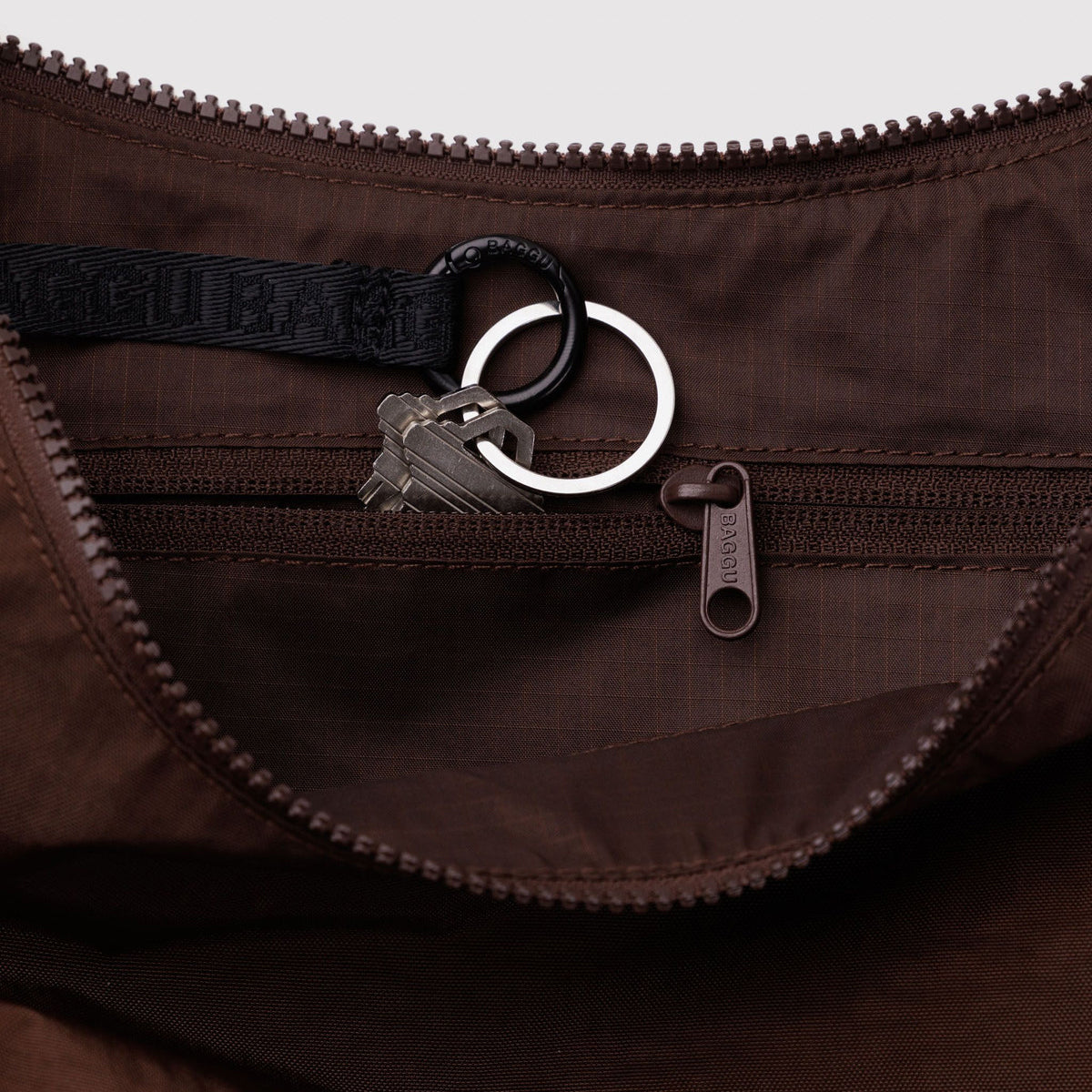 Baggu Medium Nylon Crescent Bag Coffee