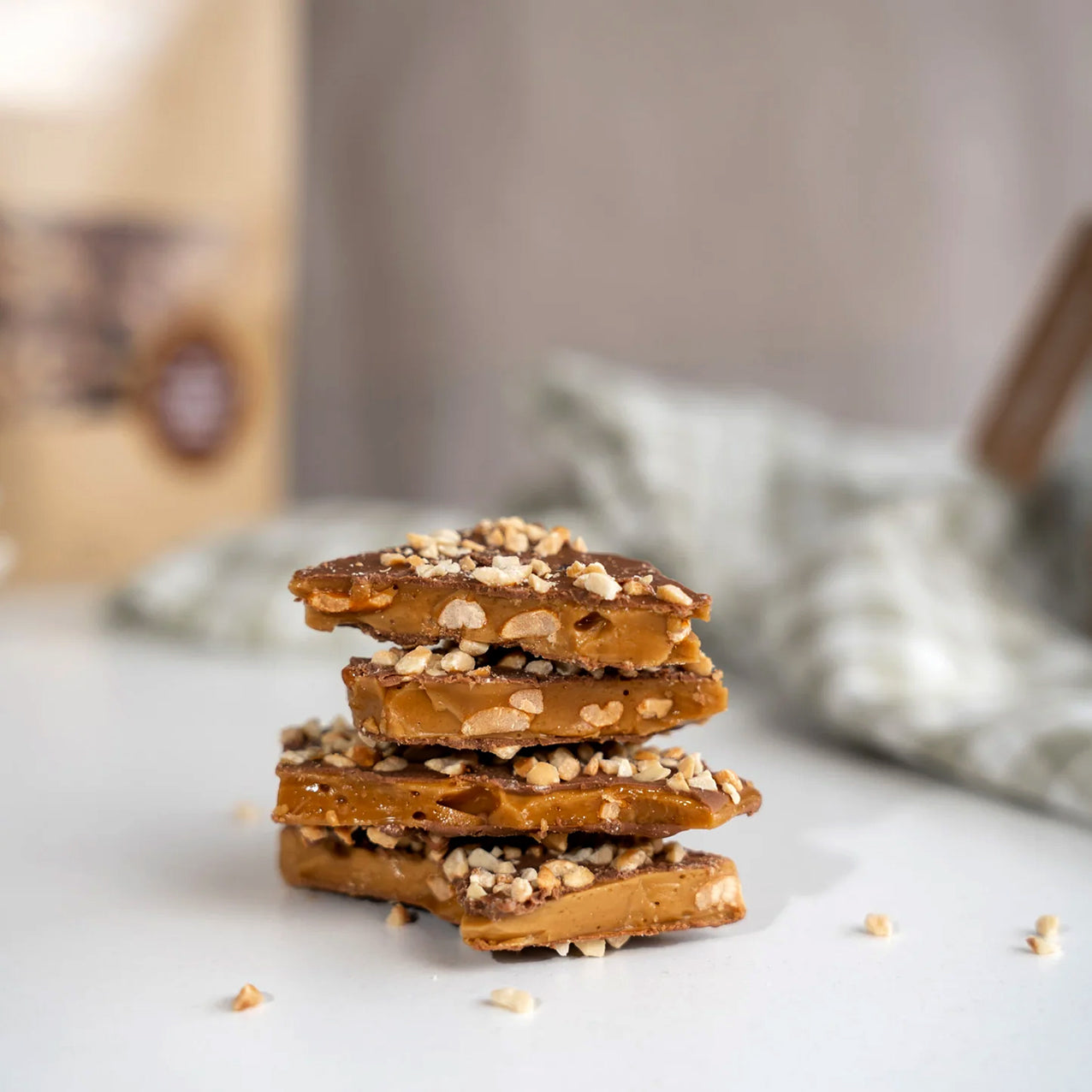 Milk Chocolate & Peanut Toffee 100g Pouch