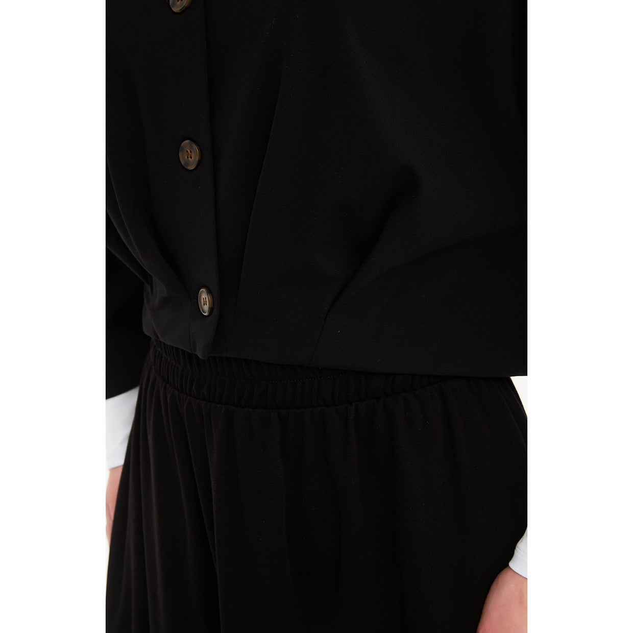 Pleat Hem Crop Cardigan Black