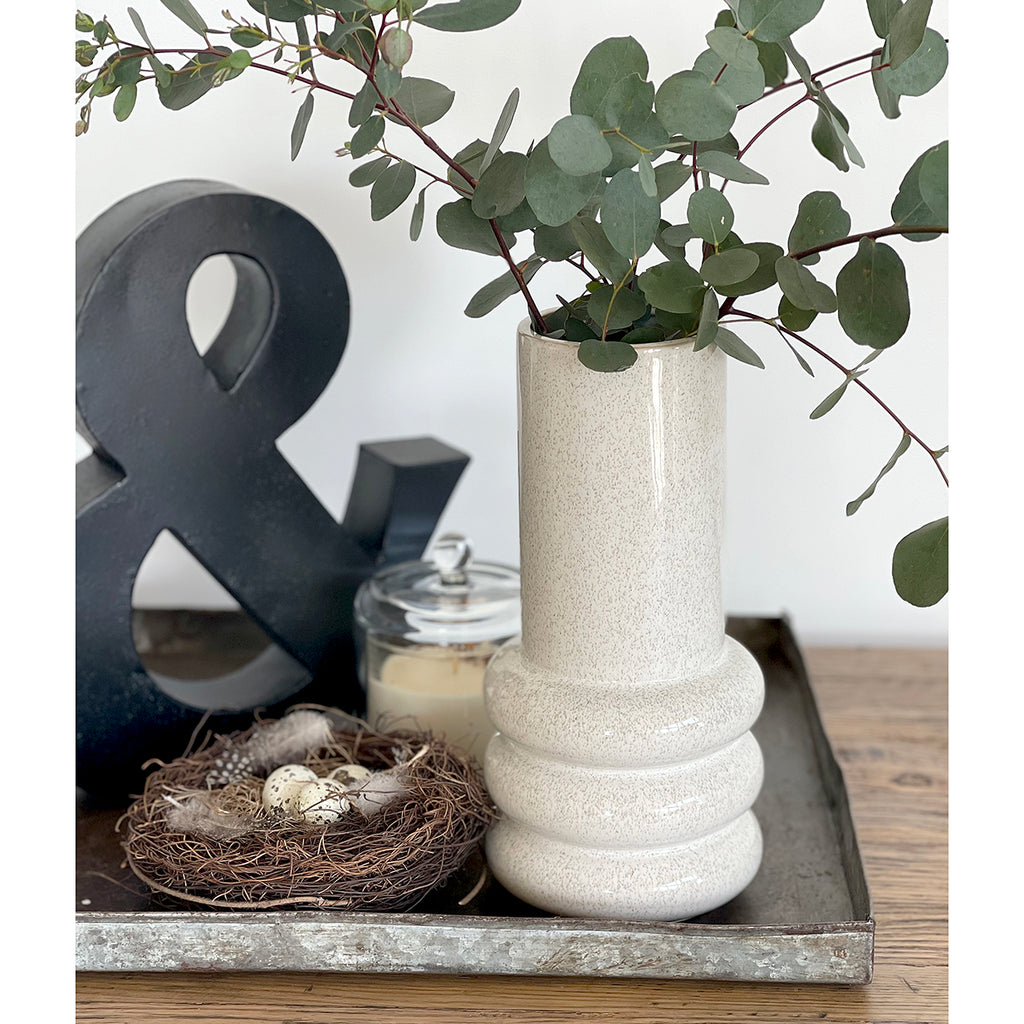 The Milan Vase makes a statement with a stunning silhouette. Holds fresh or dried flowers but looks just as good as décor statement. Details: External Height - 27cm Internal Diameter - 8cm