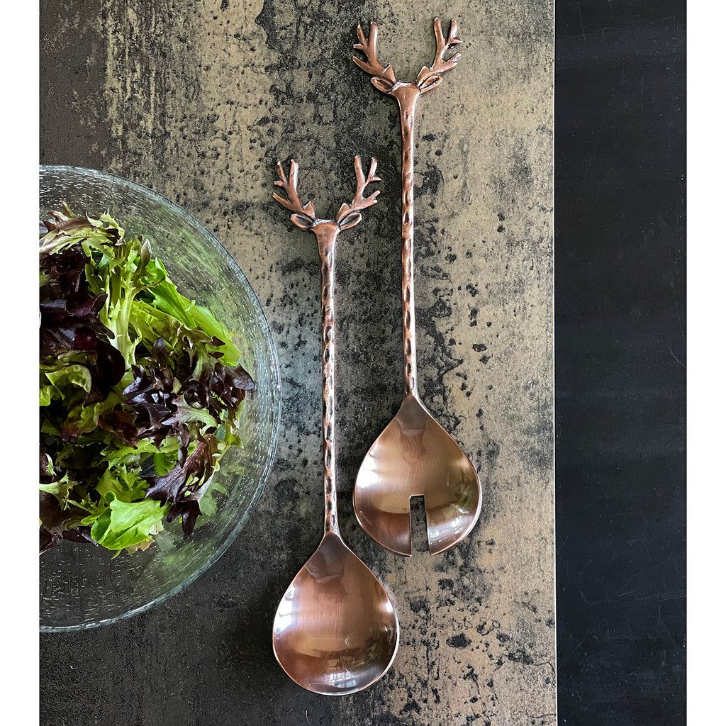 Add a bit of glamour to the table with these beautiful Deer Brushed Bronze Salad Servers.  Size: 28cm long